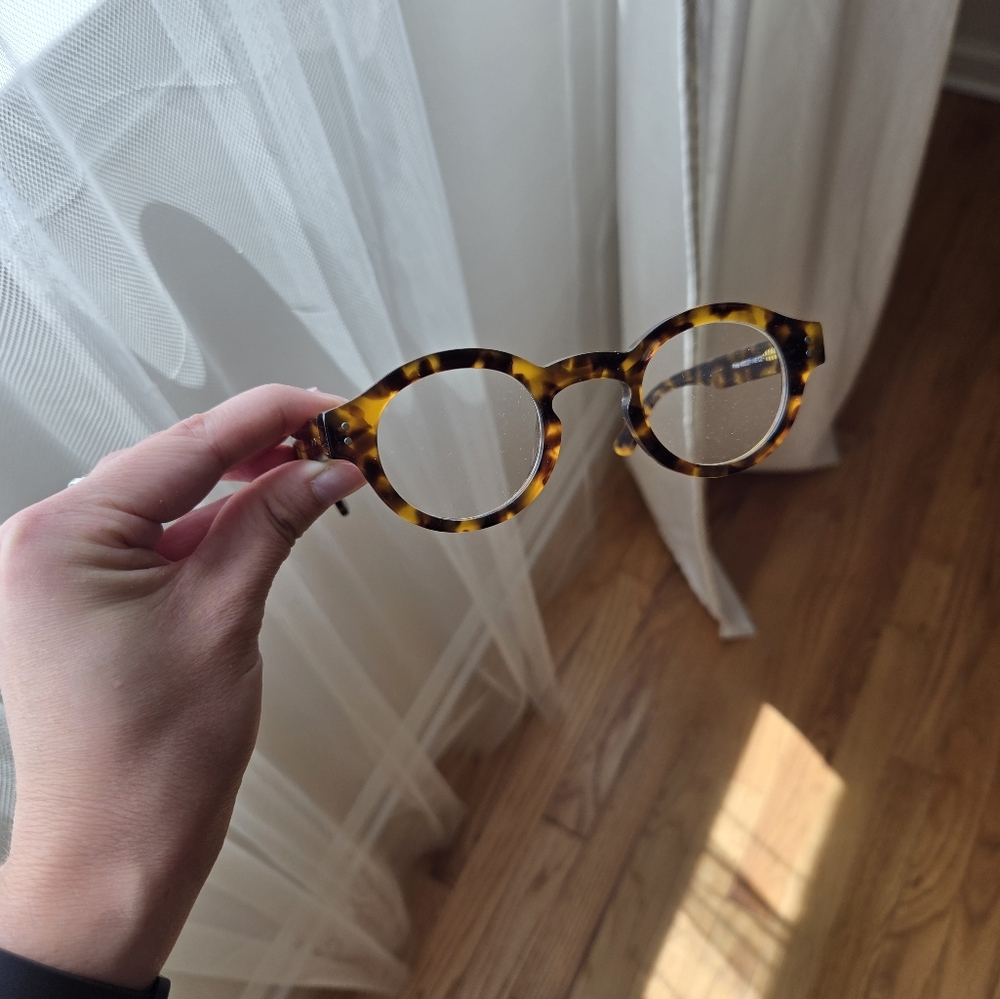 Tortoise shell blue light blocking computer glasses